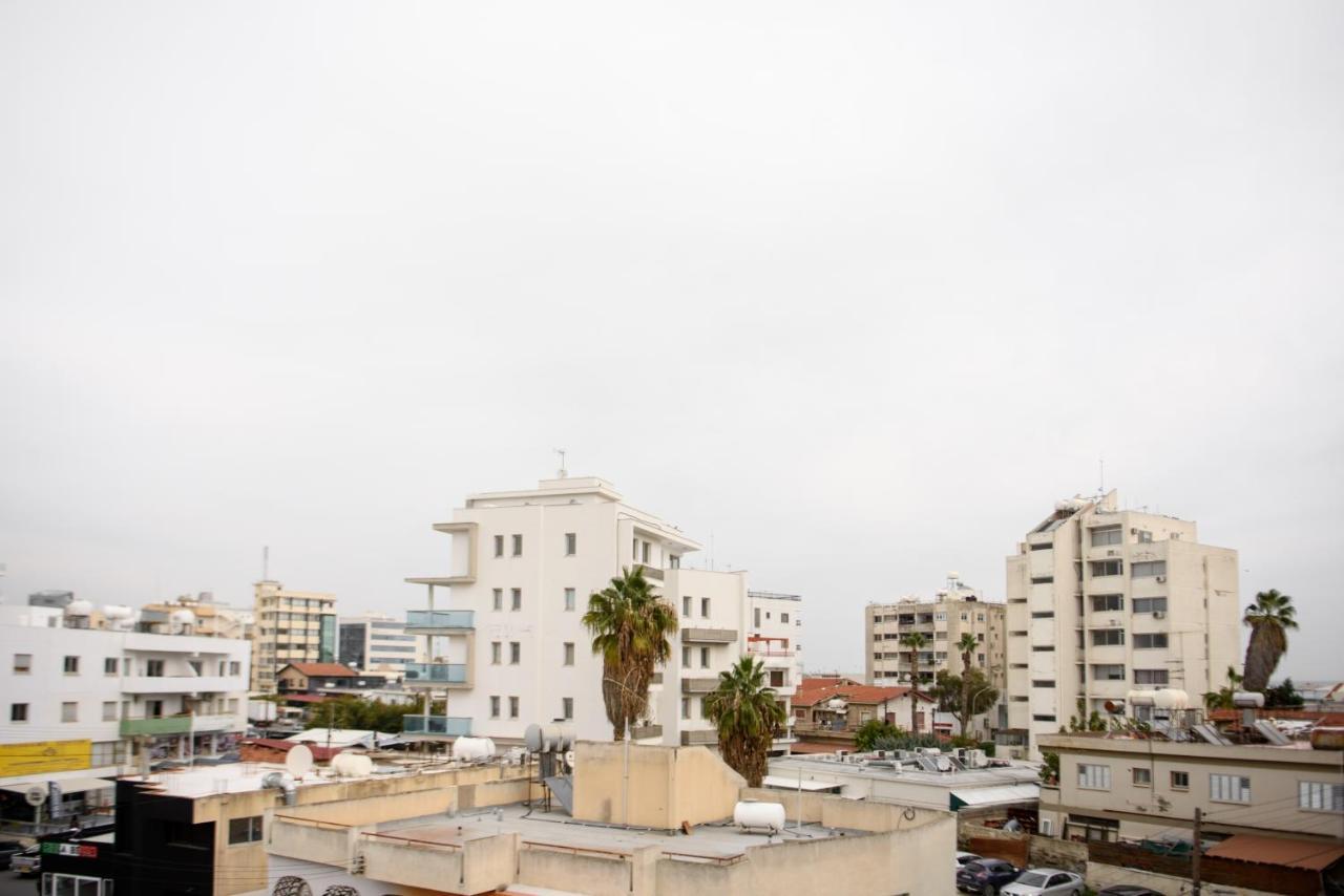 Callisto 3 Bedroom Apartment Larnaca Bagian luar foto